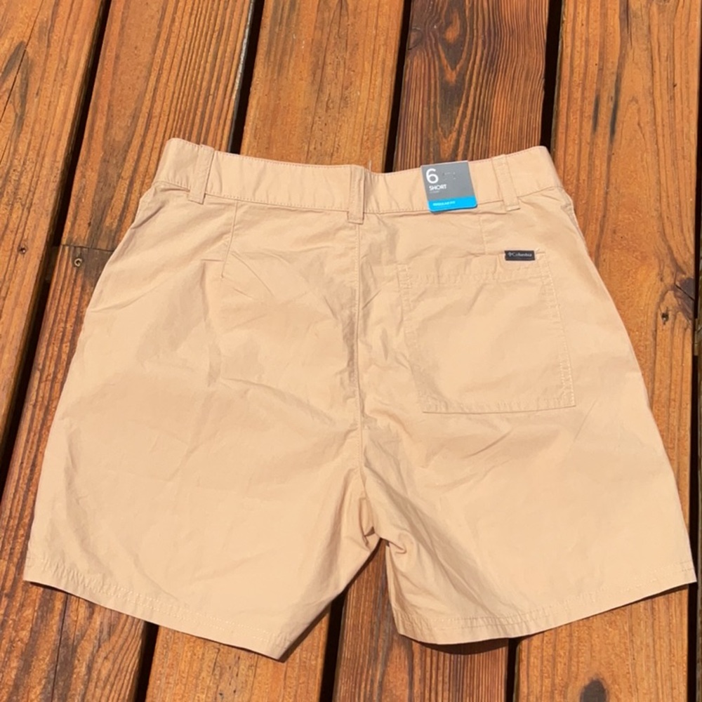 NWT Women’s Columbia Holly Hideaway Tan Shorts Regular Fit Size 6 - Picture 3 of 9